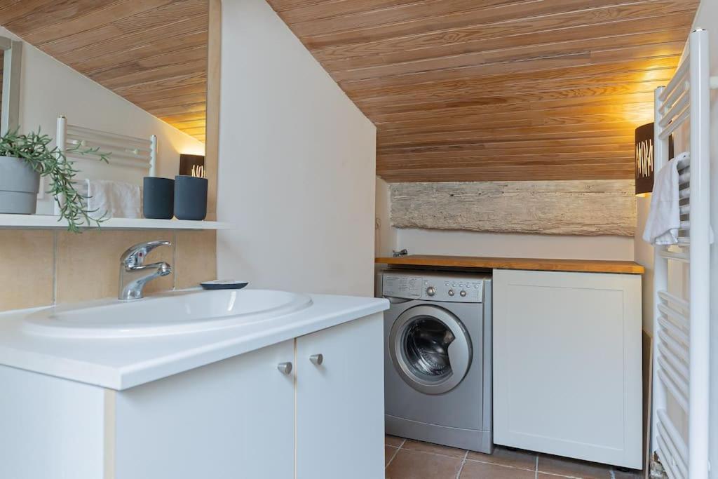 Le Cosy, T3 En Duplex, Climatise, Centre Historique Apartment Montpellier Luaran gambar